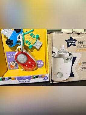 FAO Schwarz Busy Interactive Key Toy & Tommy Tippee bottle warmer set